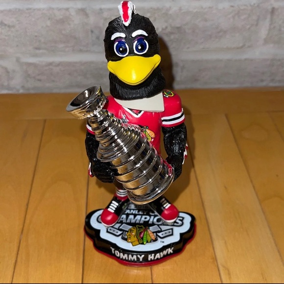 Chicago Blackhawks Hockey Team Mascot Tommy Hawk Bobblehead Forever Collectibles - Picture 1 of 9